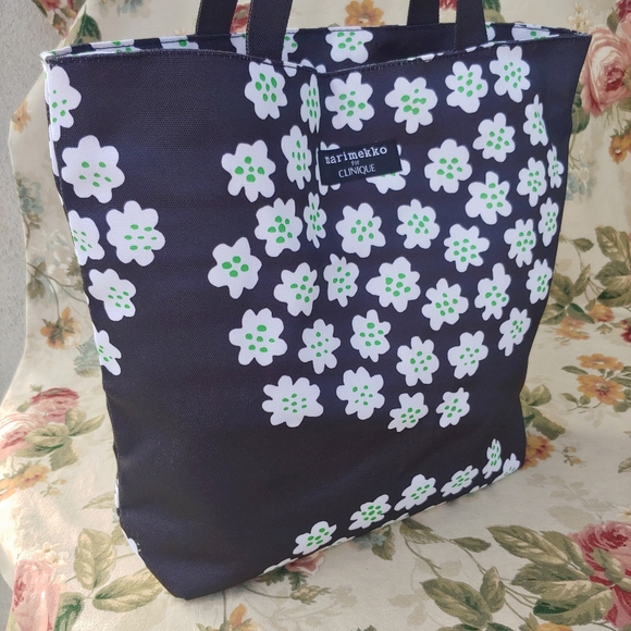 marimekko x Clinique Black and White Floral Tote Bag 16" x 13.5" - Picture 17 of 17